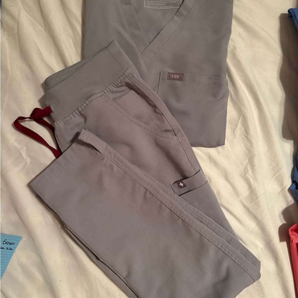 Figs Color Cement Scrub Set